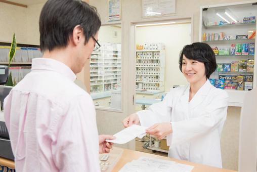 薬 受け渡し (2)