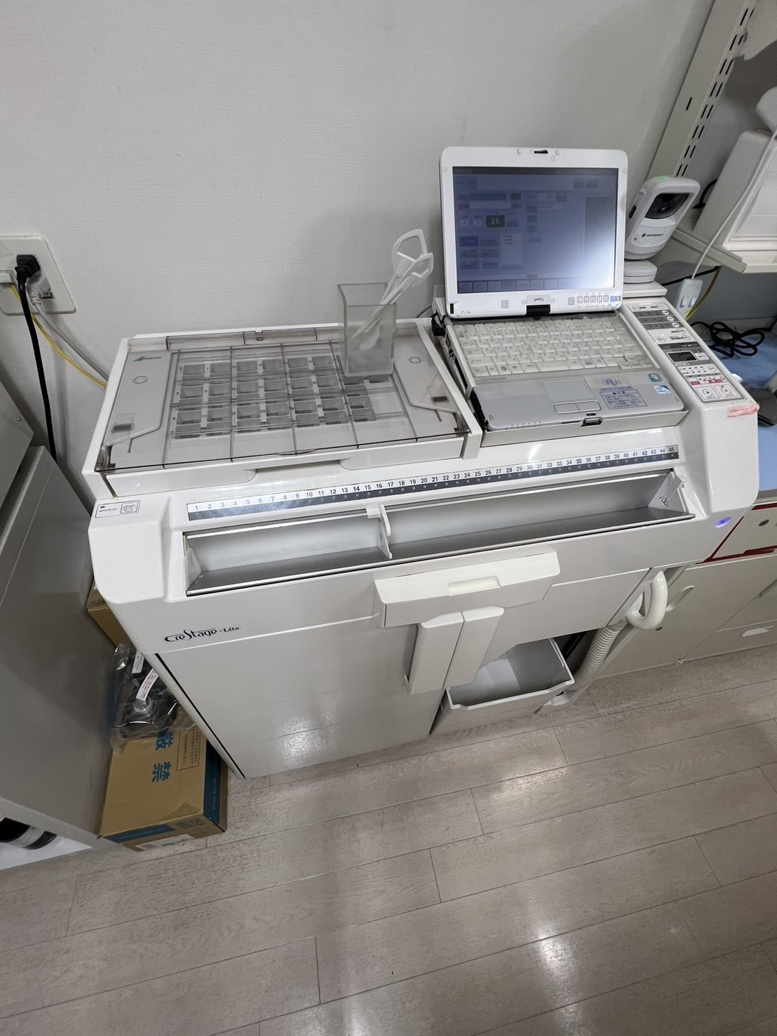 分包機　様々な機器が導入されています